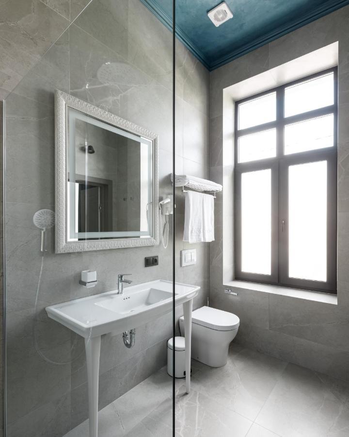 Richmond Hotel Chişinău Extérieur photo