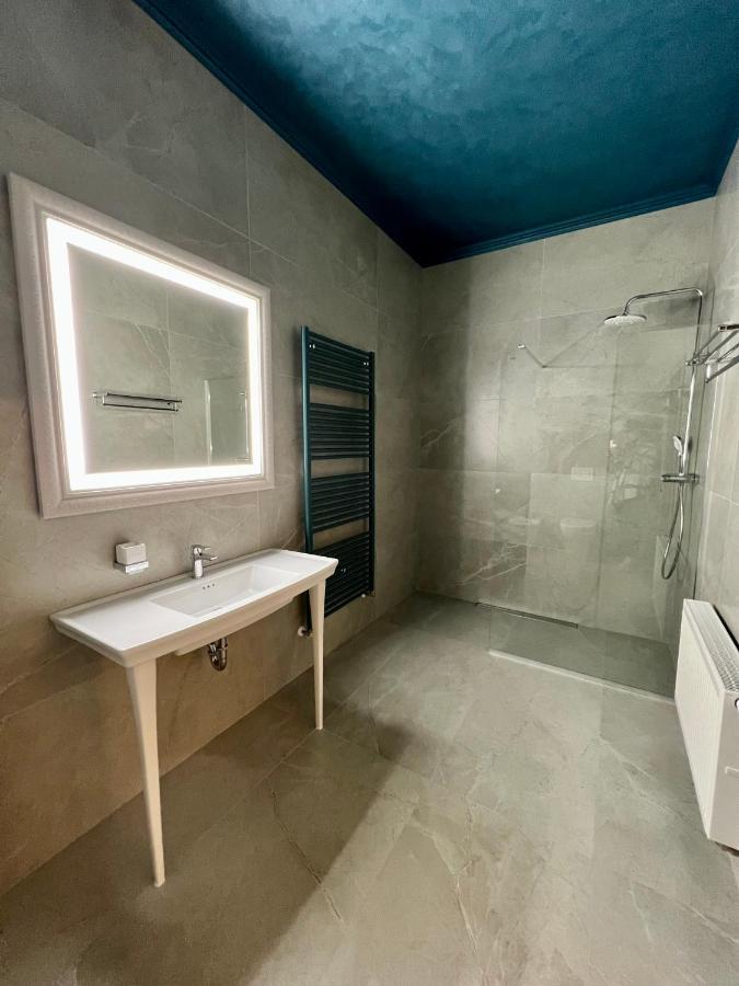 Richmond Hotel Chişinău Extérieur photo
